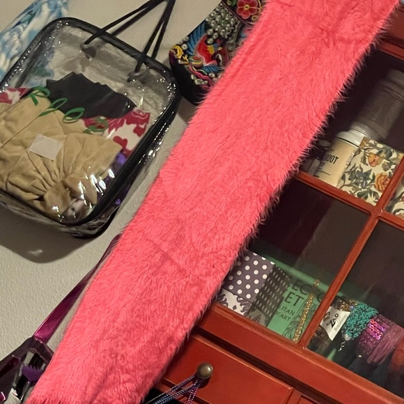 Fuzzy faux cashmere scarf long vtg w/fringe super soft acrylic no tags/Flaws - Picture 2 of 3